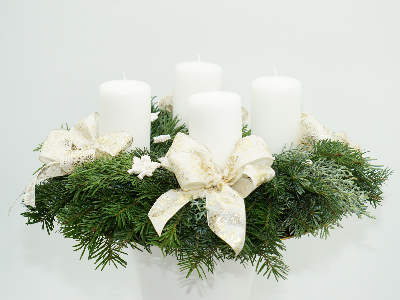 Adventskranz klassisch weiß