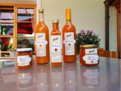 Marillenprodukte vom Weingut Niegl